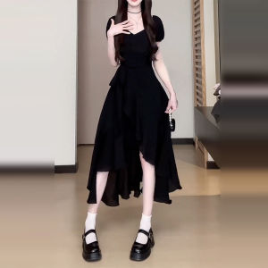 Itawina | ชุดเดรสสีดำทรงไม่สมมาตร