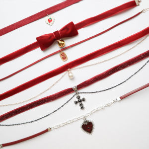 2024 New Red Heart Cross Velvet Clavicle Chain Necklace Womens Fashion Jewelry Sweet Girl Style Alloy Pendant Geometric Pattern