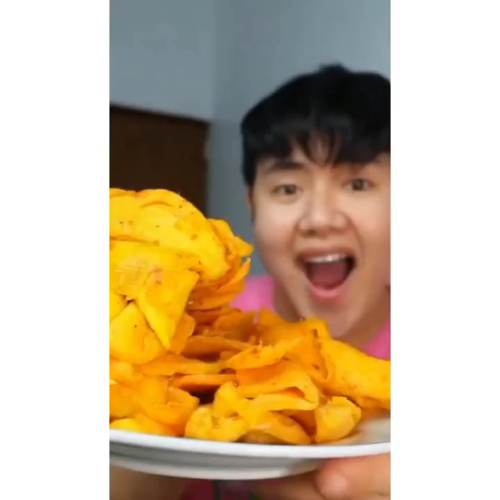 Dried Mango With Salt And Chili Exported Goods Delicious Sour And Spicy (No Fiber)