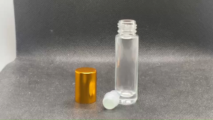 ขวด 8 มล. ( 12 ใบ) กลมใส +ลูกกลิ้ง +ฝา ของวงจุถล