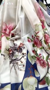 Khăn Lụa Dài KÈM HỘP - Khăn Lụa Dáng Dài Choàng Vai Quàng Cổ làm quà tặng phụ nữ mẹ bà bạn gái cô giáo