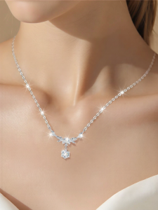 East Beauty | Sterling Silver Moissanite Pendant Necklace