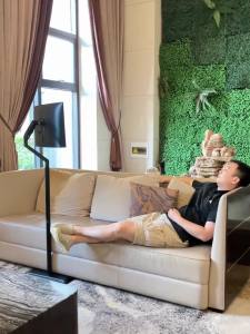 Portable PC Monitor Stand Computer Monitor Holder Arm Floor-Type Mobile Ear Cleaning Monitor Stand Bedside Computer Screen Rack Bedside Lifting escopic Cantilever