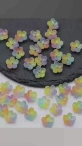 DIY hình hoa mai acrylic nhiều màu nhỏ 10mm phụ kiện tóc nguyên liệu thủ công bán sỉ phụ kiện trang sức tự làm