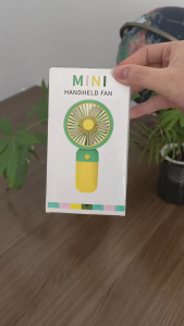 พัดลมมือถือ พัดลมมินิ USB พัดลมชาร์จแบบพกพา พัดลม USB พัดลมตั้งโต๊ะ พัดลมพับ พัดลมมือถือ24 ชั่วโมงจัดส่ง