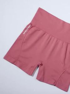 oobest【จัดส่ง 2-3 วัน】 กางเกงโยคะ กางเกงสั้นไม่มีรอยต่อ กางเกงเล่นโยคะกางเกงชั้นในไร้รอยต่อกีฬาโยคะรัดรูปเอวสูงกางเกงขาสั้นสูงยืดหยุ่นชุดชั้นใน