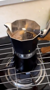 ALX Malaysia Aluminium Moka Coffee Pot 50/150/300mL Classic Stovetop Espresso Maker Brewer Classic Italian Style Brewer Percolator Rustless Pembancuh Kopi 咖啡壶