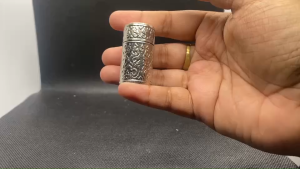 ขวด 5 มล.(12ใบ) ส้มโอมือโลหะ ลายไทย+ ฝา