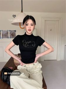 เสื้อยืดคอกลมแขนสั้นสีดำลายแมว แฟชั่นฤดูร้อนสำหรับผู้หญิง เสื้อครอปเข้ารูป เสื้อผ้าทำงาน ผ้าโพลีเอสเตอร์ คอตตอน