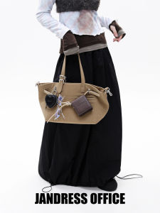 กระเป๋าโทท์แบบสะพายข้างขนาดเล็กสไตล์นิ่งเนิน สีเขากวาง กระเป๋าถือสำหรับเดินทางแบบมีหลายรูปแบบ กระเป๋าผู้หญิง กระเป๋าสะพายไหล่ข้างเดียว วัสดุ PU