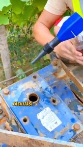 Corong Minyak Mesin Bensin & Filter Alat Transfer: Aksesoris Motor yang Penting