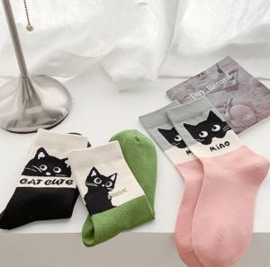 Kaos Kaki Panjang Wanita Katun Kucing Lucu Fashion Cotton Crew Sock JCKK235