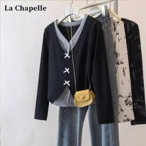 La Chapelle | Black Two-Piece Style V-Neck Short Sleeve T-Shirt with Bow Design