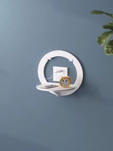 🐻ชั้นเก็บของติดผนังติดผนัง ฉากกั้นมุมห้องน้ำ ที่จัดระเบียบห้องครัว ชั้นเก็บของต่างๆ ชั้นวางของตกแต่งผนัง แท่นชาร์จโทรศัพท์มือถือ