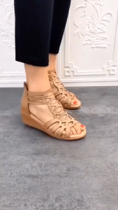 Anti slip rubber soft sole casual sandals for women light peep toes thick soled shoes