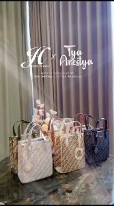 TAS WANITA KANAYA BAG JIMS HONEY KOLAB DENGAN TYA ARIESTA