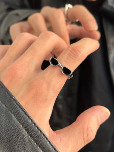 แหวนทรงกลมสีดำสไตล์วินเทจสำหรับผู้ชายและผู้หญิง แหวนนิ้วชี้แบบเปิดปรับได้สำหรับคู่รัก เครื่องประดับแฟชั่นที่สวมใส่สบาย