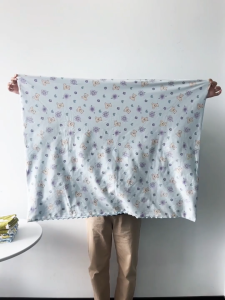 ผ้าห่ม ผ้าห่มถัก ลายพิมพ์น่ารัก ปุ่มดอทมิงค์ นุ่มลื่น 80*100CM มีสองด้าน ปุ่มบนเนื้อ ขนาดเล็กพอดี