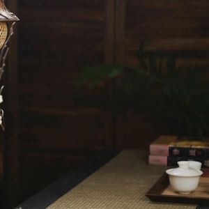 บรรยากาศไม้เนื้อแข็งให้สัมผัสอ่อนนุ่มโคมไฟตั้งโต๊ะช้างจริงสร้างสรรค์บุคลิกภาพห้องนอนลมเอเชียตะวันออกเฉียงใต้โคมไฟหัวเตียง