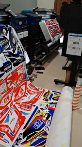 STIKER FULLBODY DECAL KLX DTARCKER 150 NEW DTX MOTIF PUTIH RED OREN KOMBINASI HOLOGRAM TERBARU CUSTOM BISA REQUES SUSUAI KEINGINAN - LIST VARIASI STIKER KLX 150 NEW DTRACKER GORDON CRF KX YZ KTM BISA UNTUK SEMUA JENIS MOTOR TRAIL TC-0756