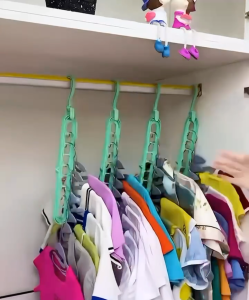 👕 [Ready Stock] Multi-Function Magic Clothes Hanger – Space-Saving Folding Wardrobe Organizer / Drying Holder