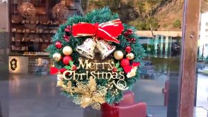 Christmas Wreath Decoration Artificial Pine Christmas Wreath Decorative Doors DIY Christmas Decoration Set