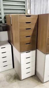 Hộc tủ LAROT IKEA 5 ngăn kết hợp với bàn IKEA chất liệu gỗ MDF phủ melamine - GP320