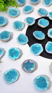 1PC High Quality Random Blue Aura White Agate Raw Stone Natural Crystal Raw Stone Birthday Gift Women Gift Scene Decoration.