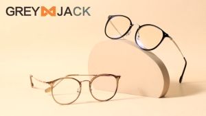 Grey Jack Kacamata Antiradiasi Blueray Model Oval TR+Metal Bisa Minus Anti Radiasi Blueray Photocromic Bluecromic 8076\\n\\n Apa Itu Grey Jack Kacamata Antiradiasi Blueray Model Oval TR+Metal?\\n\\nGrey Jack Kacamata Antiradiasi Blueray Model Oval TR+Metal adalah kacamata yang dirancang untuk melindungi mata Anda dari radiasi blueray yang berbahaya. Kacamata ini memiliki desain oval yang elegan dan frame metal yang kuat, cocok untuk pengguna minus.\\n\\n Keunggulan Desain Oval\\n\\nDesain oval pada Grey Jack Kacamata Antiradiasi Blueray Model Oval TR+Metal memberikan tampilan yang stylish dan modern. Bentuk oval ini cocok untuk berbagai bentuk wajah, sehingga memudahkan pengguna dalam memilih kacamata yang sesuai.\\n\\n Manfaat Penggunaan Kacamata Metal untuk Minus\\n\\nKacamata metal memiliki kekuatan dan ketahanan yang lebih baik dibandingkan bahan lainnya. Dengan frame metal, Grey Jack Kacamata Antiradiasi Blueray Model Oval TR+Metal mampu memberikan perlindungan maksimal bagi mata minus.\\n\\n Bagaimana Menggunakan Kacamata Antiradiasi Blueray?\\n\\nBerikut adalah beberapa tips untuk menggunakan Grey Jack Kacamata Antiradiasi Blueray Model Oval TR+Metal secara optimal:\\n\\n Cara Memilih Kacamata Desain Oval yang Tepat\\n\\nPilihlah kacamata dengan ukuran frame yang sesuai dengan bentuk wajah Anda. Pastikan juga kacamata tersebut memiliki lensa yang sesuai dengan kebutuhan mata Anda, baik plus maupun minus.\\n\\n Membeli Kacamata Photocromic Bluecromic yang Sesuai\\n\\nGrey Jack Kacamata Antiradiasi Blueray Model Oval TR+Metal dilengkapi dengan teknologi photocromic bluecromic yang dapat berubah warna sesuai kondisi cahaya. Pastikan untuk memilih kacamata yang sesuai dengan kebutuhan mata Anda.\\n\\n Keuntungan Menggunakan Grey Jack Kacamata Anti Radiasi Blueray\\n\\n Manfaat Penggunaan Kacamata Antiradiasi Blueray\\n\\nRadiasi blueray dapat menyebabkan kerusakan pada retina mata dan mengganggu kualitas tidur. Dengan menggunakan Grey Jack Kacamata Antiradiasi Blueray Model Oval TR+Metal, Anda dapat melindungi mata Anda dari radiasi blueray dan menjaga kesehatan mata.\\n\\n Keunggulan Penggunaan Kacamata Photocromic Bluecromic\\n\\nTeknologi photocromic bluecromic pada Grey Jack Kacamata Antiradiasi Blueray Model Oval TR+Metal dapat berubah warna sesuai kondisi cahaya. Ini membuat kacamata ini sangat cocok digunakan di dalam ruangan maupun di luar ruangan.\\n\\nDengan memahami manfaat dan cara menggunakan Grey Jack Kacamata Antiradiasi Blueray Model Oval TR+Metal, Anda dapat melindungi mata Anda dari radiasi blueray dan menjaga kesehatan mata Anda.\n}