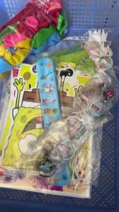 Quà Tặng Sinh Nhật Hoạt Hình SpongeBob: Vòng Tay Móc Khóa Đồ Nhồi Piñata Quà Tặng Trong Túi Quà Đồ Trang Trí & Quà Tặng Cho Tiệc Trẻ Em