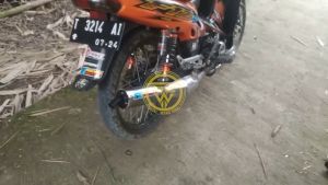 TUTUP SARANGAN KNALPOT MOTOR FIZ R ( HITAM ) SARINGAN KNALPOT FIZ R