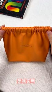 BAOUFUL Leaf Spring Bag Large Capacity Toiletry Bag Sanitary Storage Bag Makeup Case Self-closing