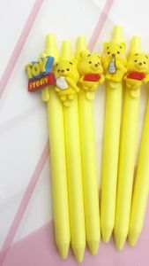Pulpen Bear Kuning Tinta Gel Cair Hitam Motif Animasi Kartun Unik Pena Cetekan Karakter Beruang Kuning Lucu Alat Tulis Sekolah Kantor Stationary avvet