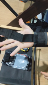 Staps แสตรปส์ สายรัดข้อมือ  ยกน้ำหนัก ป้องกันบาดเจ็บ