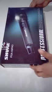PROFESSIONAL WIRED MICROPHONE PGA-59PRO EXCELLENT REPRODUCTION OF VOICE.