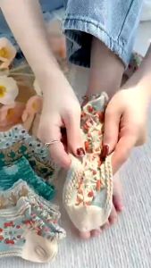 Tất Vớ Set 10 đôi tất hoa cổ ngắn nữ hoạ tiết hoa dập nổi dễ thương chất liệu cotton dày dặn thoáng khí cực ấm