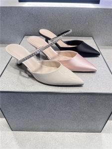 รองเท้าแตะส้นสูงหัวแหลมแบบสวมสำหรับผู้หญิง ทรง Mule ดีไซน์เก๋ไก๋และหรูหรา วัสดุ PU รองเท้าแตะแบบสวมสบายสำหรับทุกวัน