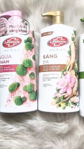 Sữa Tắm Lifebuoy Detox 800g giảm mụn mờ thâm sáng da