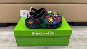 Giày sục crocs chuẩn xịn chống hôi chân nhựa tế bào êm mềm dẻo bền đi mưa lội nước đi biển hình Avengers cho bé trai
