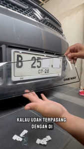 Dudukan Bingkai Plat Nomor Mobil ONEWAY Mika Akrilik Premium / Tatakan Plat Nopol Mobil Mika Premium