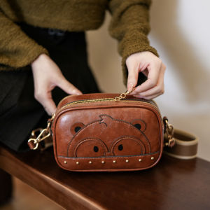 2025 New Cartoon Bear Crossbody Bag Single Shoulder Bag Retro Phone Bag Camera Bag Wide Strap Diagonal Bag PU Leather Leisure