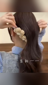 TWOL SHOP Stock no.253，1pcs Knitted Wool Flower High Ponytail Grips Banana Clip Hair Clip Hairpin Vertical Clip Accessory