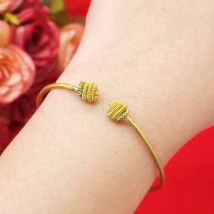 กำไลทองเหลืองโบราณลายเกลียวขดก้อนหอย ฟรีไซส์ ปรับขนาดได้ตามต้องการ งานทองเหลืองแท้ งานดิบไม่ได้ชุบ ทองเหลืองโบราณ