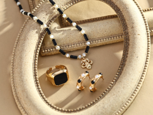 Vanco Chick Jewelry- Pure silver vintage black agate necklace