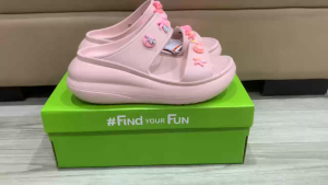 Giày dép crocs chuẩn xịn chống hôi chân nhựa tế bào êm mềm siêu bền đi mưa lội nước đi biển quai ngang đế xuồng crush cao 6cm màu hồng nhạt