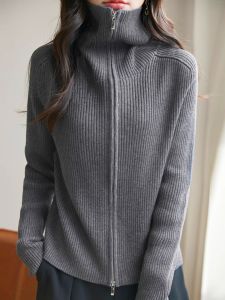 เสื้อคาร์ดิแกนถักนิตติ้งคอตั้งทรงหลวมสำหรับผู้หญิง 2025 ฤดูใบไม้ร่วง/ฤดูหนาว แจ็คเก็ตคอตตอนผสมขนสัตว์แบบมีซิปสองช่อง ชุดเสื้อสเวตเตอร์