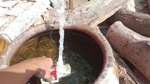 ปั้มน้ำพุโซล่า 12V ชุดสำเร็จ คุณสมบัติของคุณ: ปั้มน้ำโซล่า ปั้มโซล่า ปั้มจุ่ม ปั้มโซล่าเซลล์ คู่ด้านล่างปั้มน้ำมือ