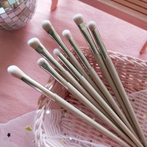Portable Eye Shadow Brush Soft Bristle Detail Smudging Brush Nose Shadow Brush Girls Heart One Three Packs Beauty Tools