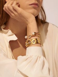 Wide Version Waterdrop Crystal Embedded Open Hand Ring Golden Fashion Simple Elegant European Style Womens Jewelry Accessory