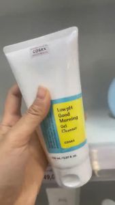 Sữa Rửa Mặt Cosrx Low PH Good Morning Cleanser Dạng Gel Dịu Nhẹ Chiết Xuất Trà Xanh Độ Ph Thấp 150ml